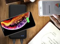 mumkai-wireless-portable-charger.jpg