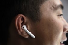 apple-airpods-in-ear.jpg