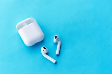 apple-airpods-2.jpg