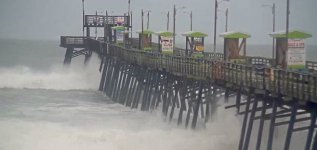 hurricane-florence-waves.jpg