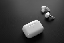 apple-airpods-pro.jpg