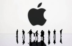 apple-logo-sign-people.jpg