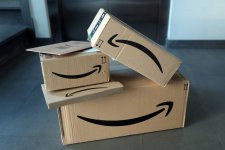 amazon-boxes-deals-sign.jpg